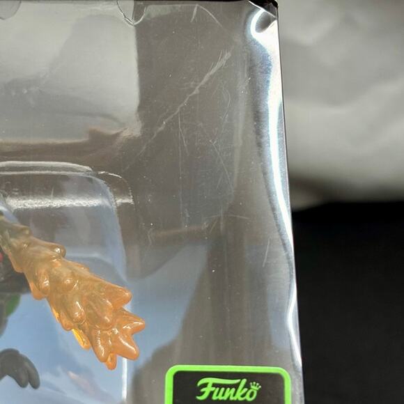 New Funko Starship Troopers: Tanker Bug #842, 2020 Spring Convention Exclusive - Picture 7 of 16
